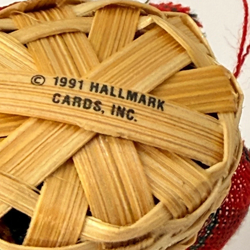 1991 Hallmark Keepsake Miniature Ornament Special Friends Dog Cat Wicker Basket